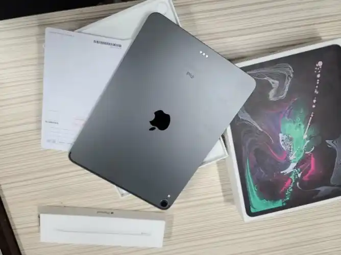 苹果ipadpro11寸,wifi,256g