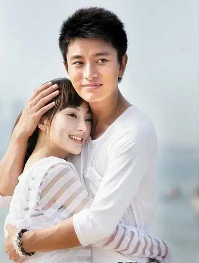 被假老婆坑惨的贾乃亮被扒学历也造假到底怎么回事