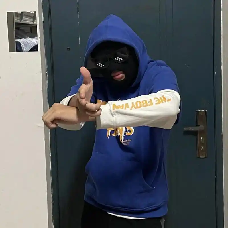 沙雕男生头像 高级土匪头像