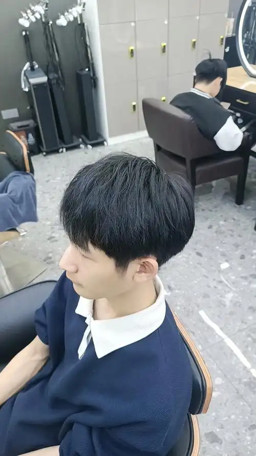 男生头发怎么剪才好看 韩系男生发型推荐