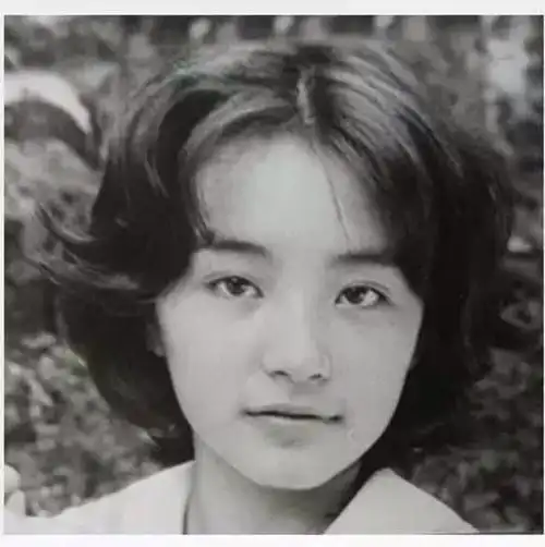 林青霞少女时期