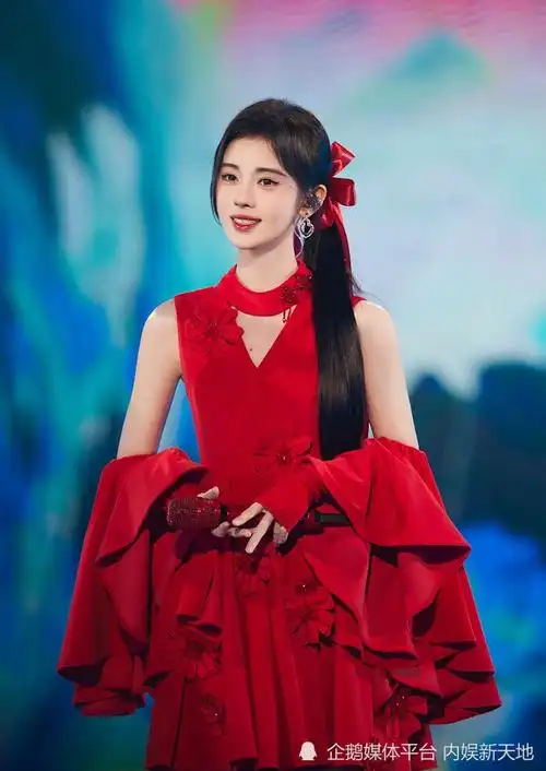 《亲爱的,热爱的》,《香蜜沉沉烬如霜》等,早已成为内娱一线女星