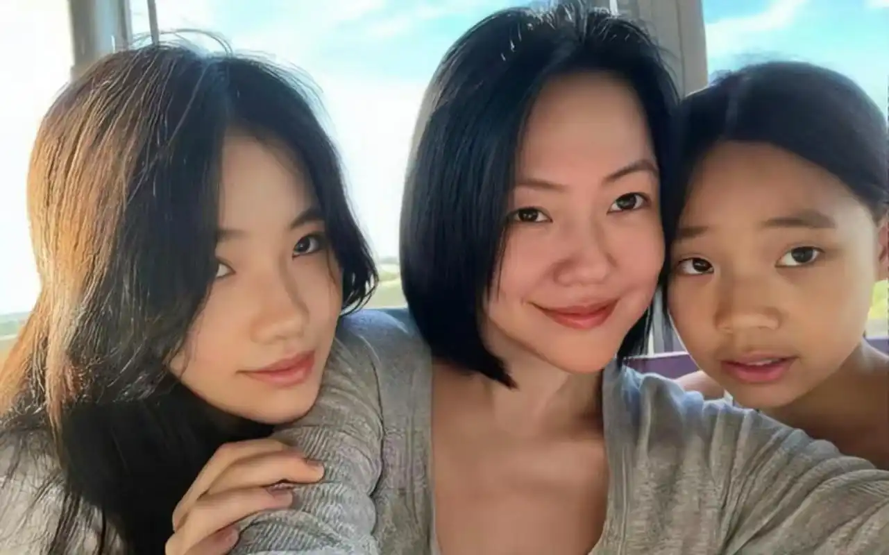 小s三个女儿眼睛形状长得一模一样 67