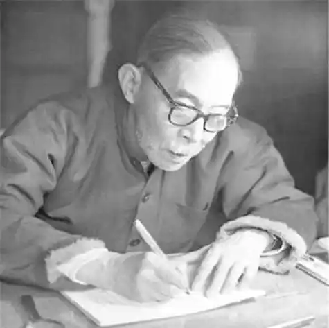 北大校长复查试卷激动:这个学生,必须录取_茅盾_沈德鸣_字体