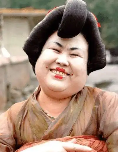 "富婆专业户"董立范的凄苦人生,和她一生不婚背后的故事|丑女|女强人