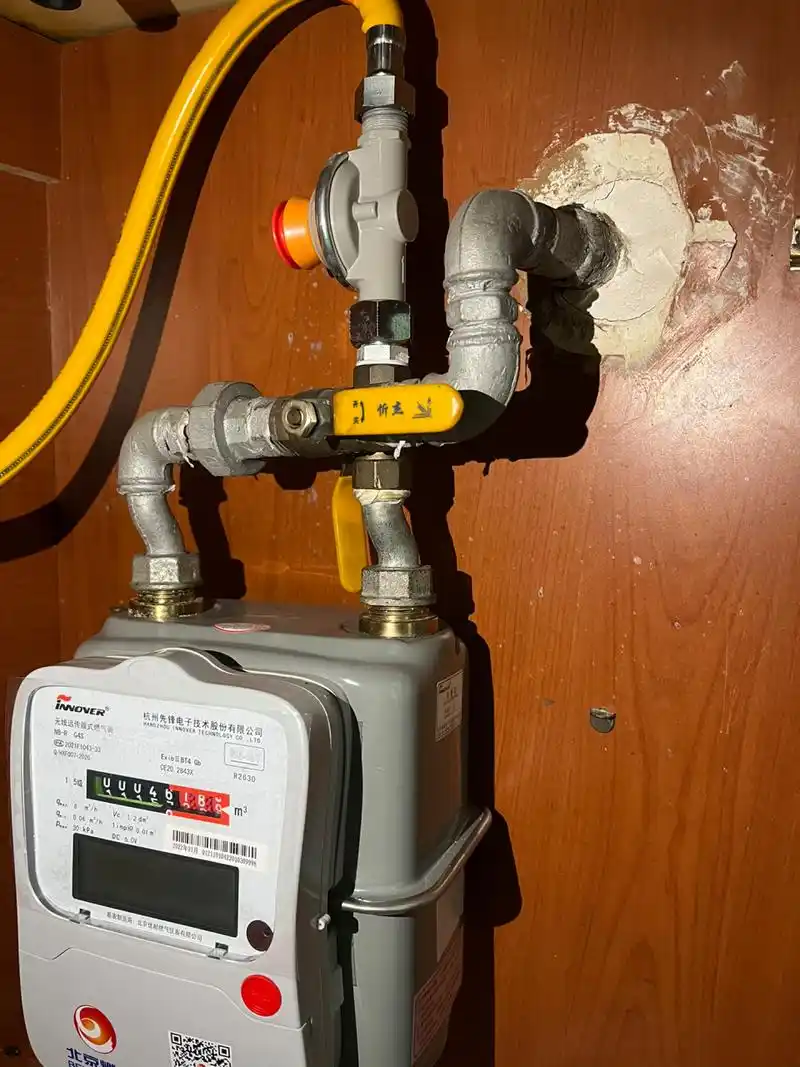 原来新换的燃气表,关了燃气开关再打开的 时候除了把开关打开之外