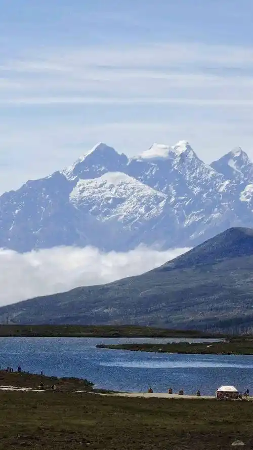旅游四川·甘孜 | 飞雪送福,万千祈愿藏于此片仙源