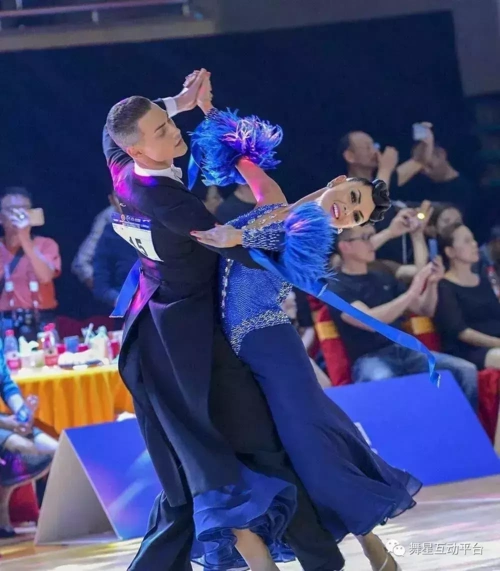 国标舞】维也纳华尔兹的"六步技巧法则"