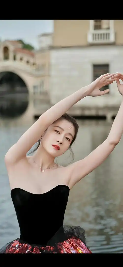 张雪迎高清写真