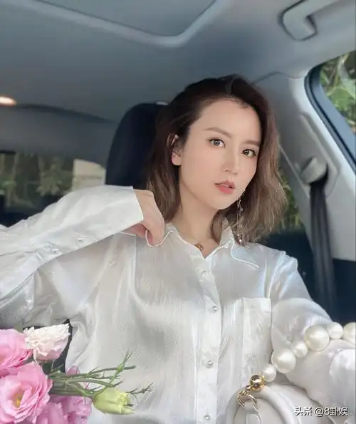 上海主持人伏玟晓:出生农村,十年两婚两离,35岁的她近况如何?