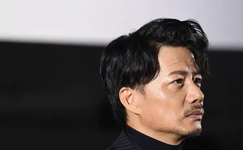 "戏妖"段奕宏:哪有与生俱来的天赋,只有死磕出来的演技_中戏_袁朗