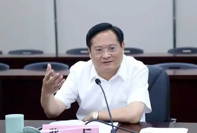 张兵昨主持召开"八八战略"再深化,扬长补短促赶超座谈会_手机搜狐网