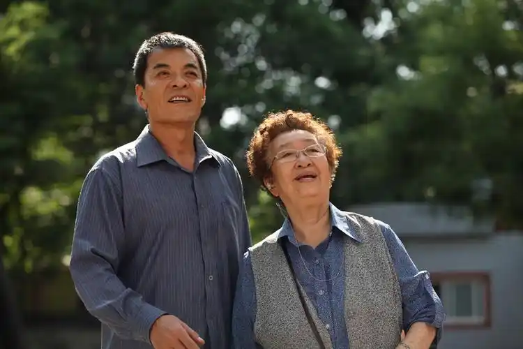 高清剧照老爸回家