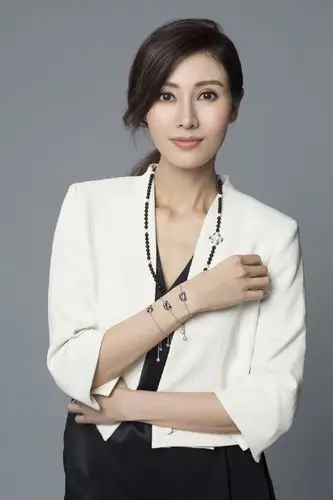 p>李嘉欣,1970年6月20日出生于中国香港,中国香港女演员,模特.