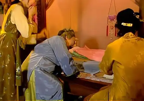 《红楼梦》贾宝玉和王熙凤被魔魇后,全家乱成一团.