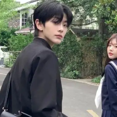 学生党情侣头像真人高清唯美清新的学霸情侣头像真人图片