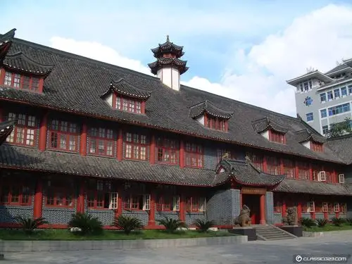 沙坪坝区的标志性建筑应该是——重庆大学第一教学楼(人文艺术学院)