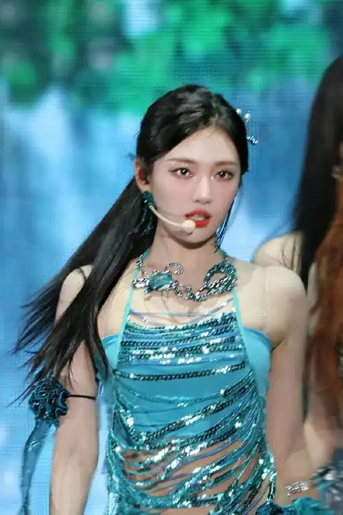 #宁艺卓tma红毯飞吻#