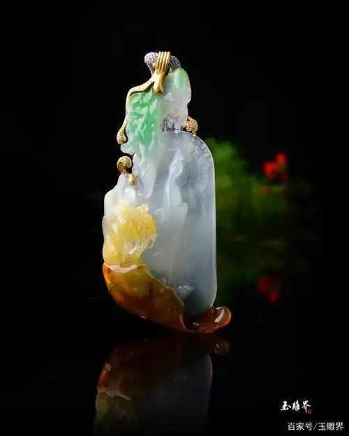 美美的翡翠玉雕作品,构思巧妙,繁中有简