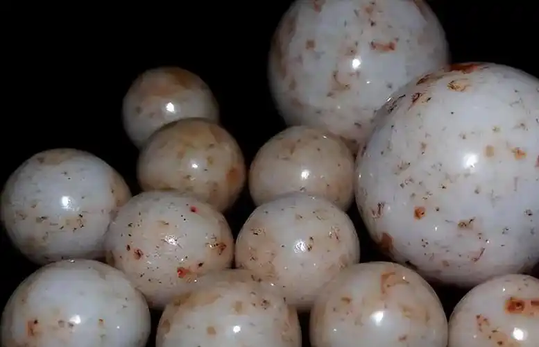 舍利子一颗值多少钱,真正的舍利子值钱吗