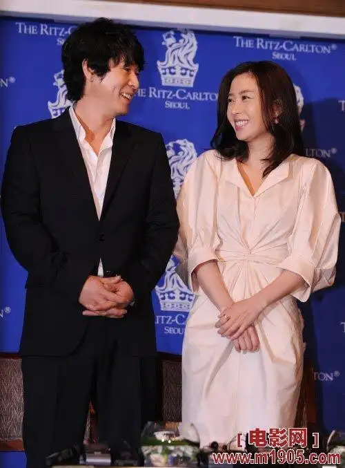 薛景求宋允儿婚期将至召开记者会洒幸福泪水