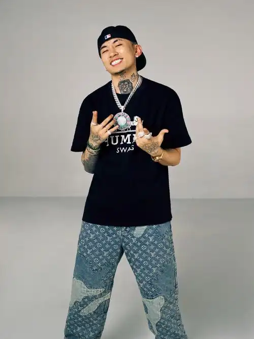 马思唯 顶流rapper的万人蹦迪##马思唯北京演唱会官宣