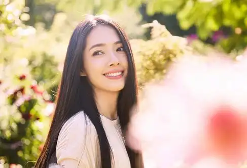 郭碧婷黑色长发美爆巴黎纯天然黑长直才是国民女神标配