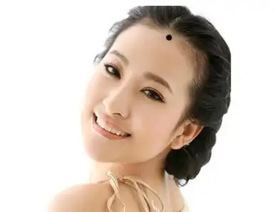 面相学说千金难买额头痣额头的痣真的金贵