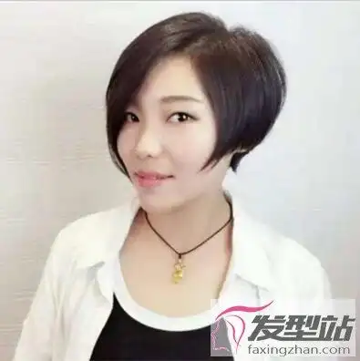 女士两边不对称短发一长一短回头率超高