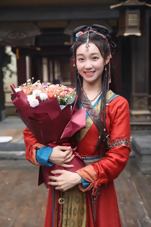 李子璇超话这个秋天,是收获满满的季节@李子璇豆子主演#一伞烟雨#杀青