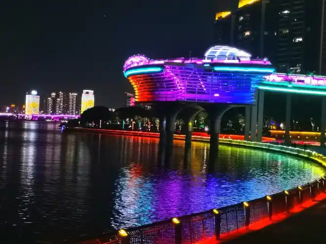 顺德金凤凰广场灯光秀