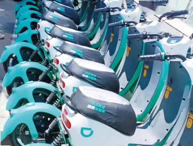 共享电单车安装清凉坐垫 骑行不再"烫屁股"_市民_车座_青桔