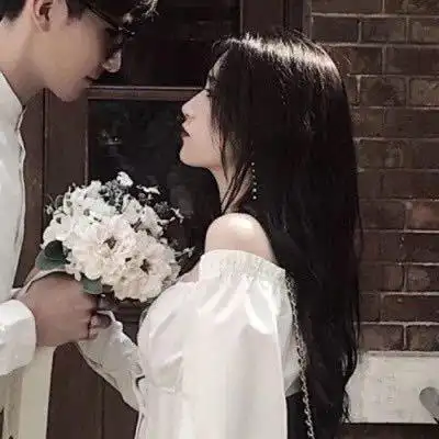 婚纱情侣头像一左一右40张抖音超火婚纱情头