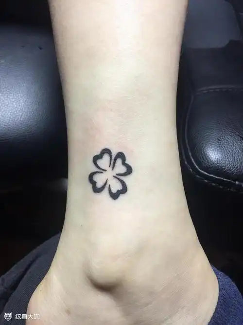 四叶草_纹身图案手稿图片_王东的纹身作品集