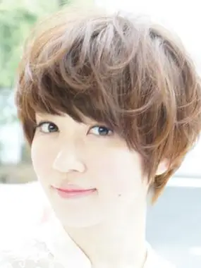 脸比较大的妹子能不能剪短发?