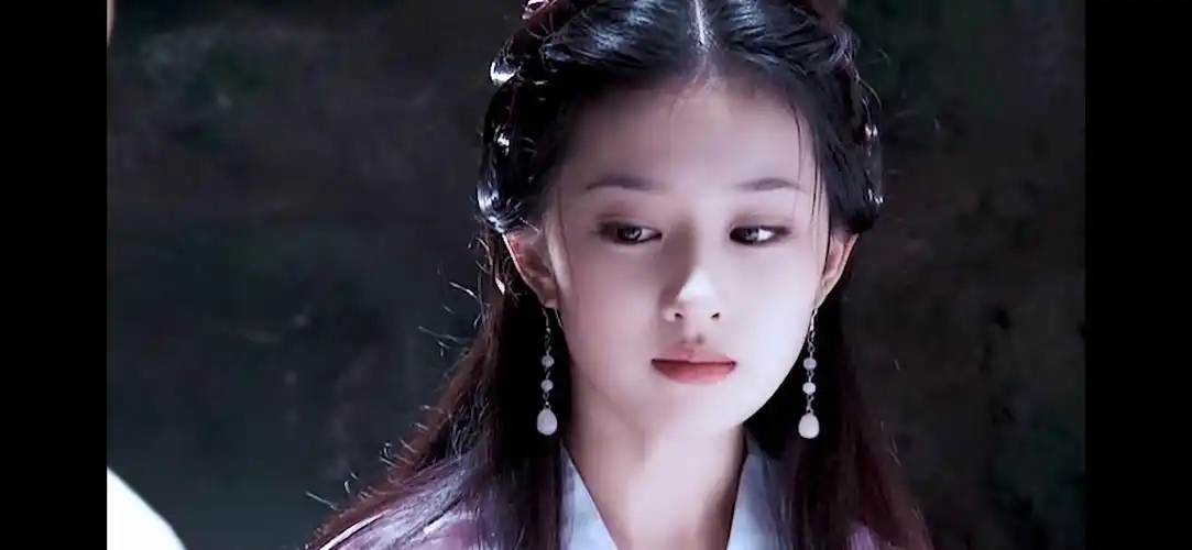 刘亦菲个人资料介绍(出道即巅峰,因国籍问题不被网友看好的神仙姐姐)-