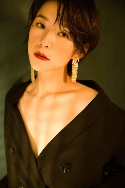 白色月光819上线白夜追凶后吕晓霖演绎最佳闺蜜