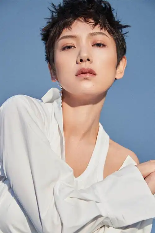 李晓峰青春炽热酷帅写真图片