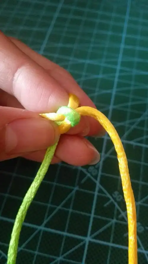 超级简单的两股绳手链 第6步