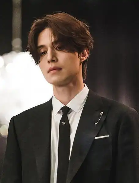 男士剪发——2021年男生发型流行推荐 - 北京辉艺美发学校