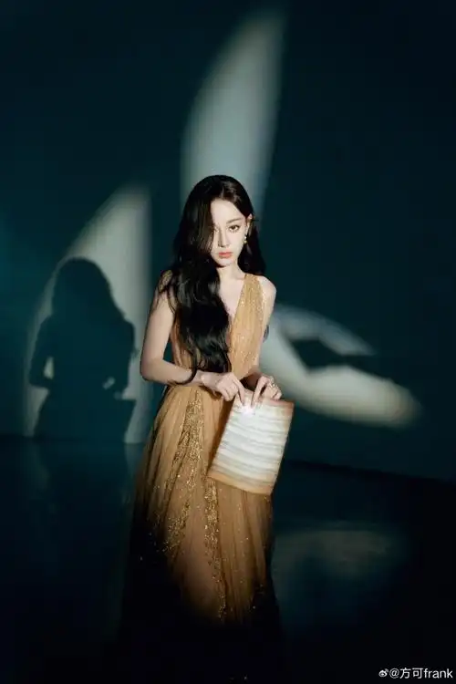 #迪丽热巴浪漫卷发##大师出妆#