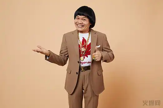 同时,公司聘请香港笑星八两金为嗨吃家代言,为品牌强赋能!