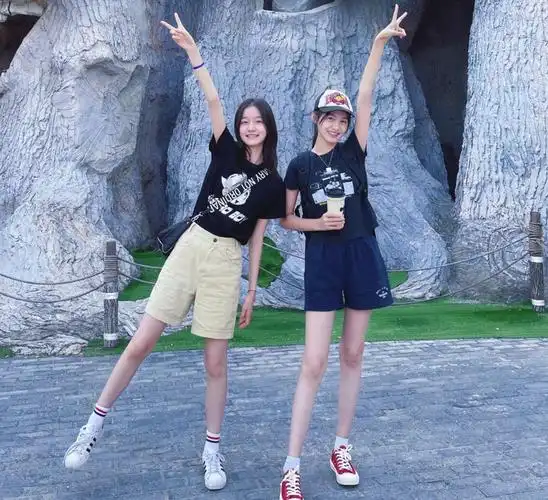 纪姿含个人资料简介(刚14岁了纪姿含身高已到1米7)