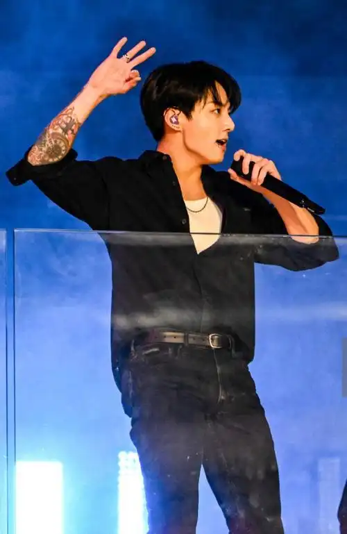 田柾国纽约时代广场演出##田柾国