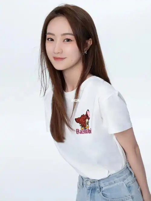 诗凡黎亲爱的你|活泼有爱的减龄穿搭04_穿搭_减龄