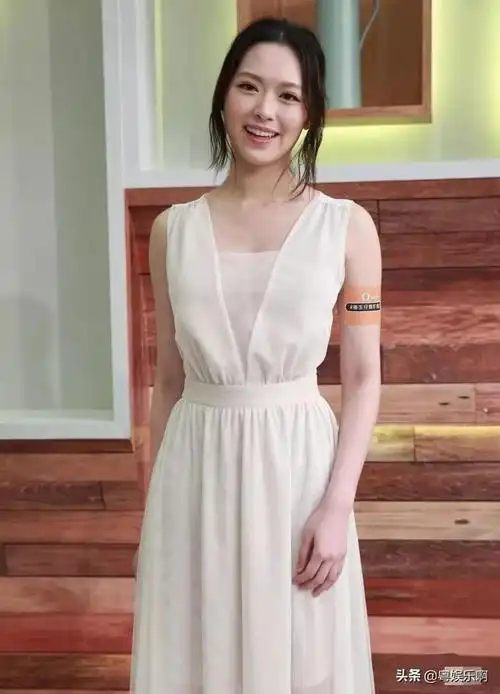 tvb花旦兼主持人冯盈盈的个人写真