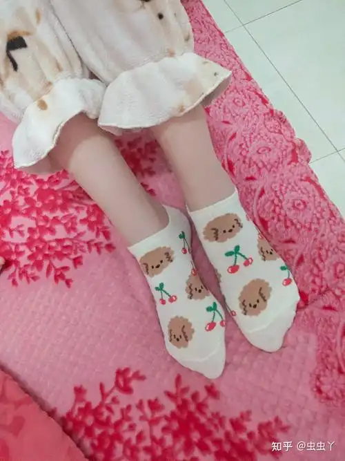 女生为啥喜欢穿白袜子