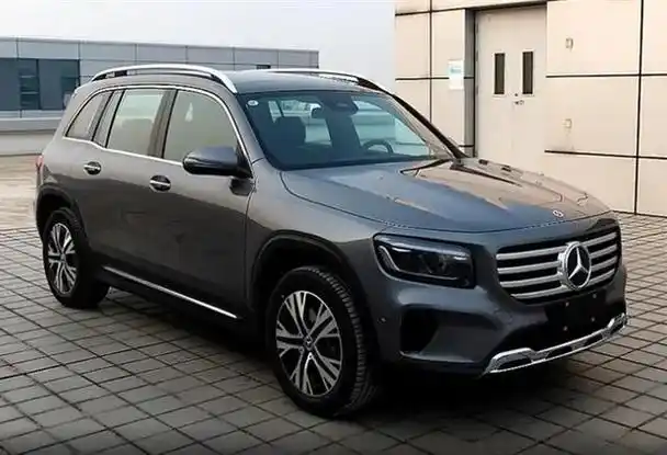奔驰glb降价9万多,最具性价比的奔驰suv,售价29.98到36.48万元