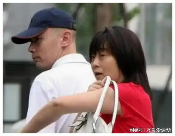 妹妹远在美国,父母也已离世,如今66岁无儿无女的葛优如何了|贺聪|丁克