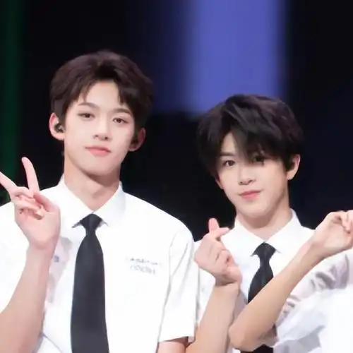 时代峰峻在撒糖这一块还没输过,tf四代的cp也好好磕